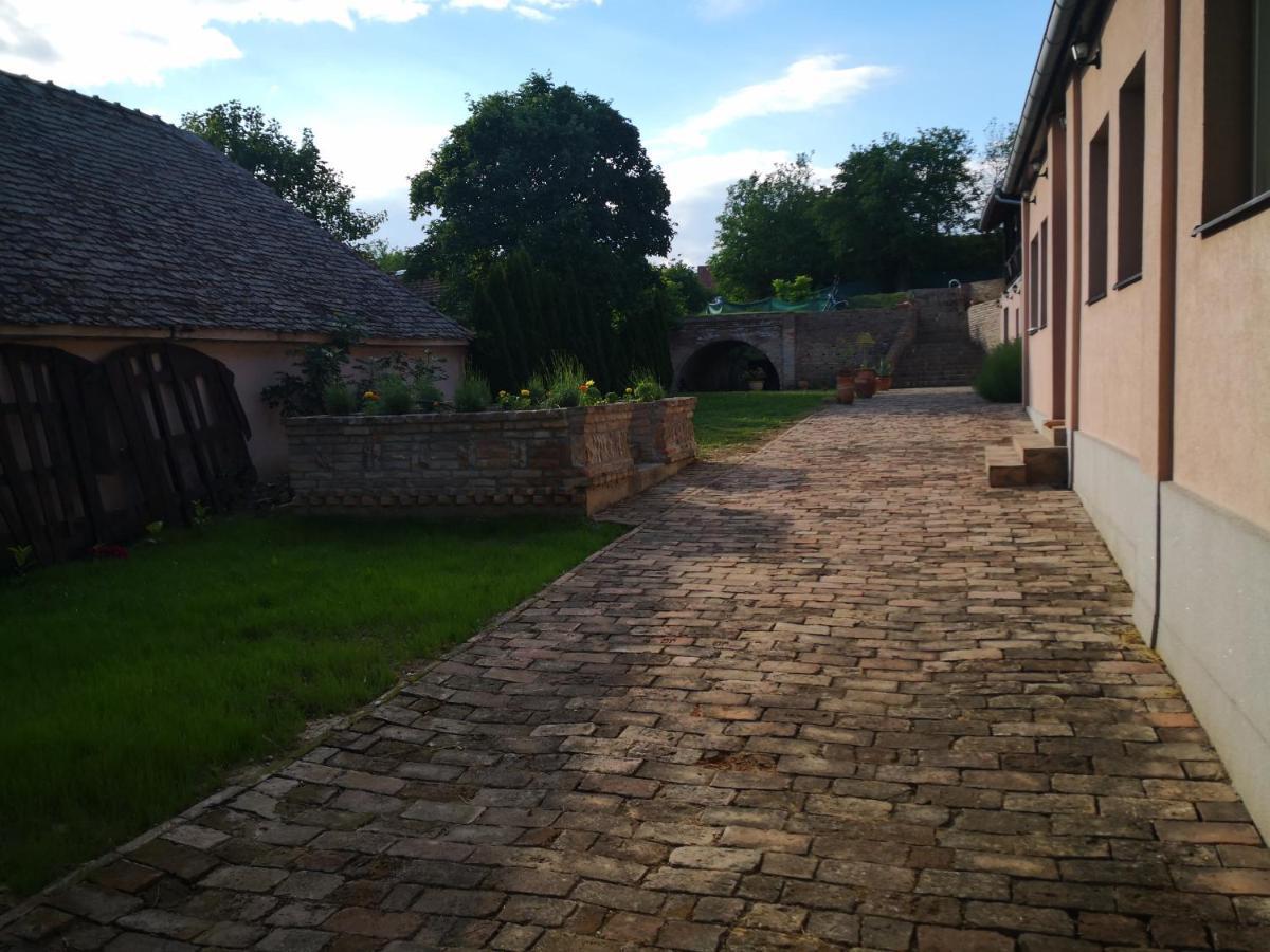 Kalemegdan Villa Cortanovci Exterior photo